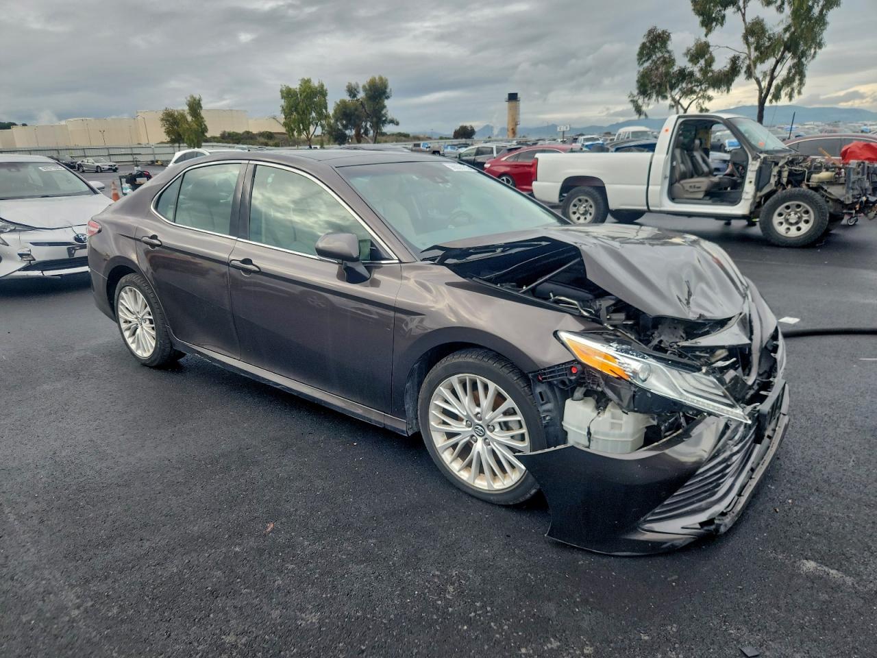 2018 TOYOTA CAMRY L photo 4