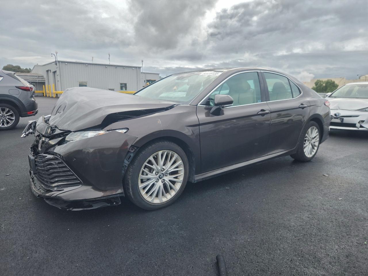 2018 TOYOTA CAMRY