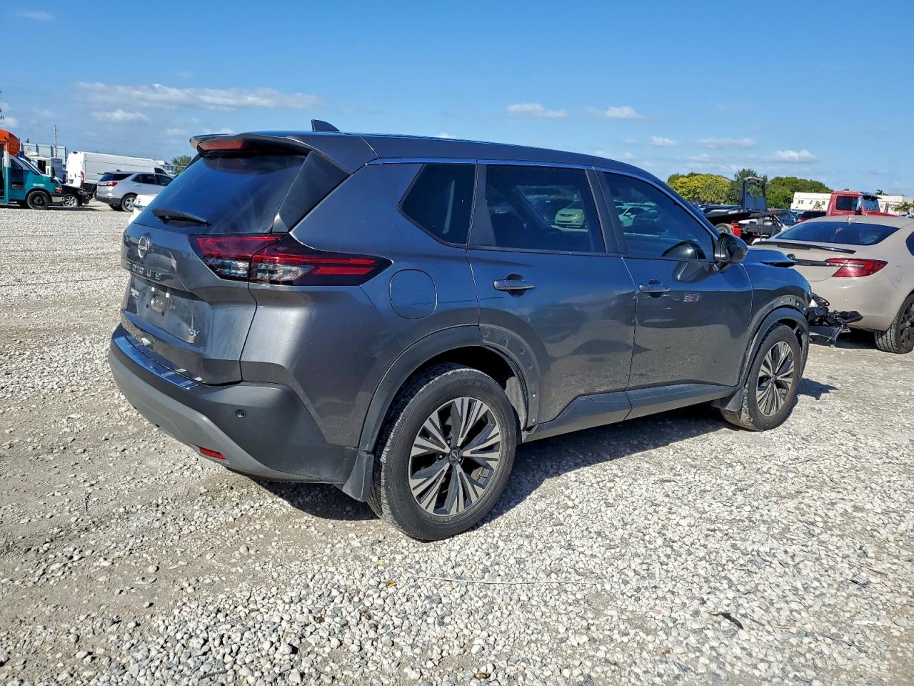 2023 NISSAN ROGUE SV photo 3