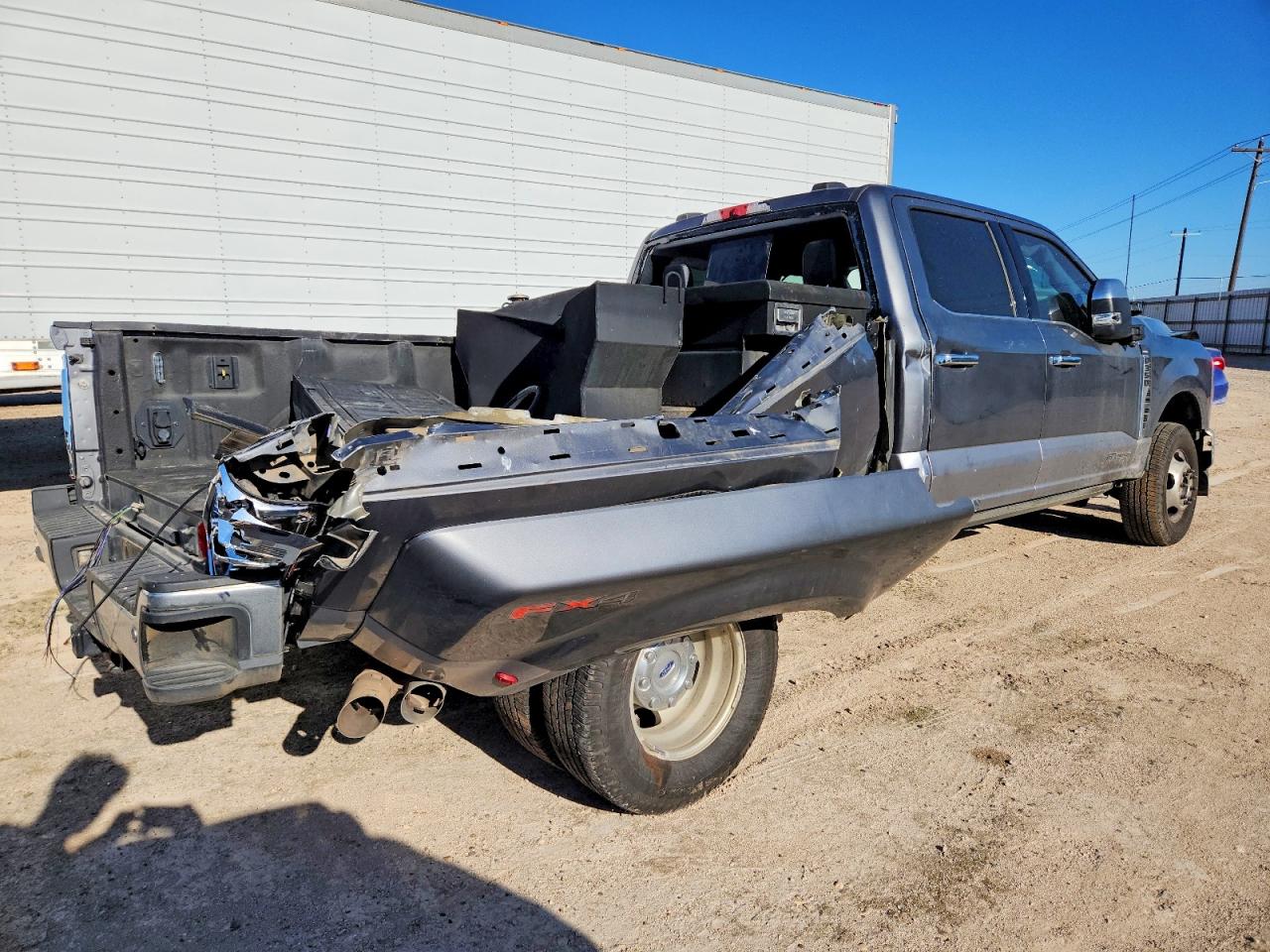 2024 FORD F350 SUPER DUTY photo 3