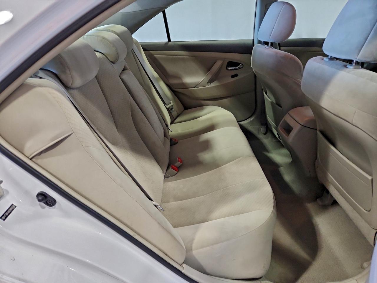 2009 TOYOTA CAMRY BASE photo 10