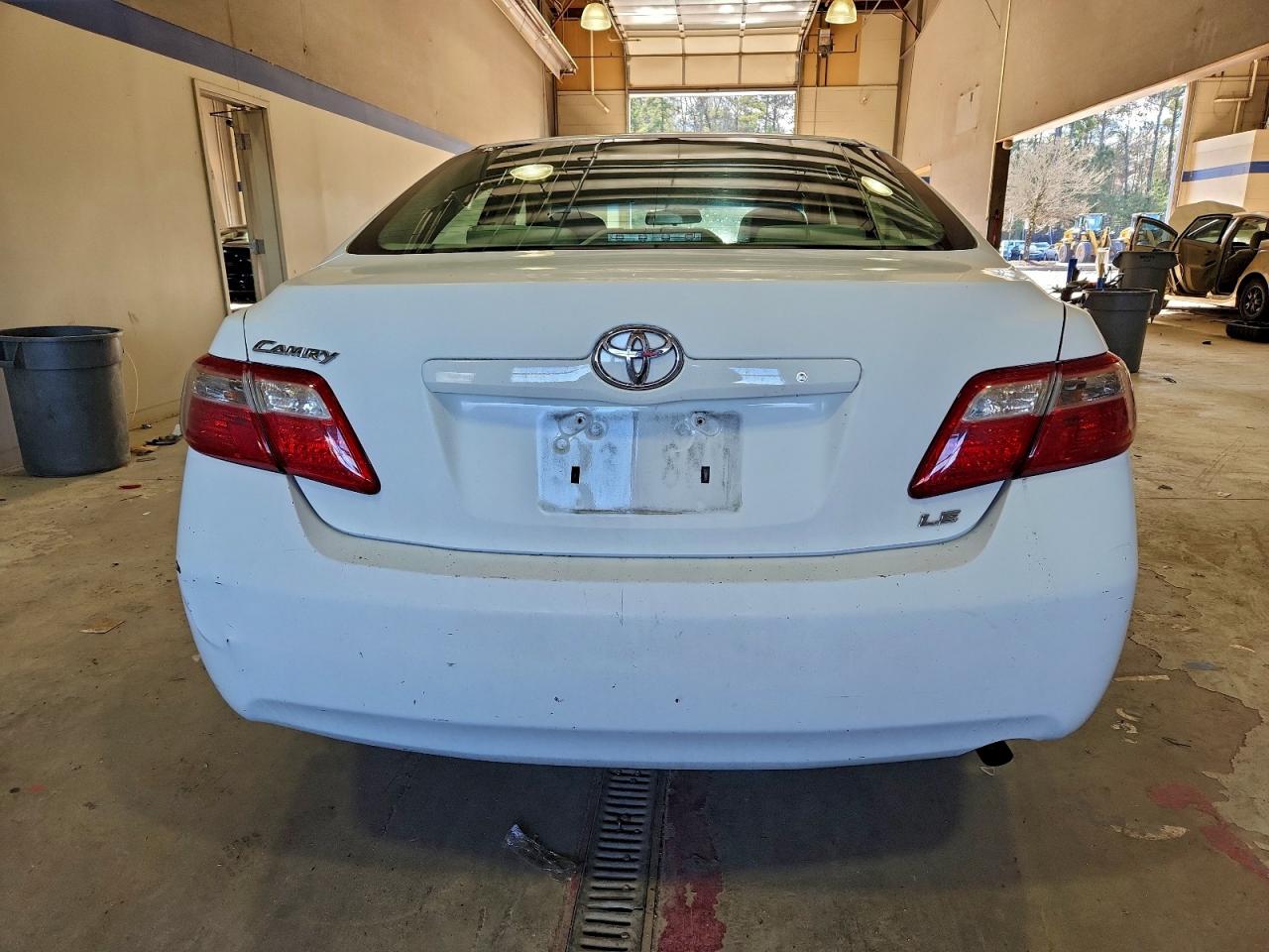 2009 TOYOTA CAMRY BASE photo 6