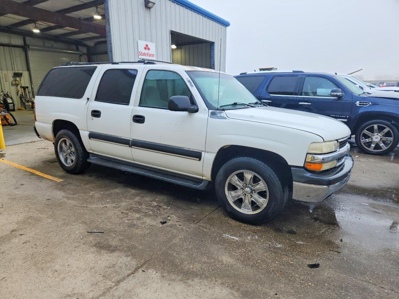 2002 CHEVROLET SUBURBAN C1500 photo 4