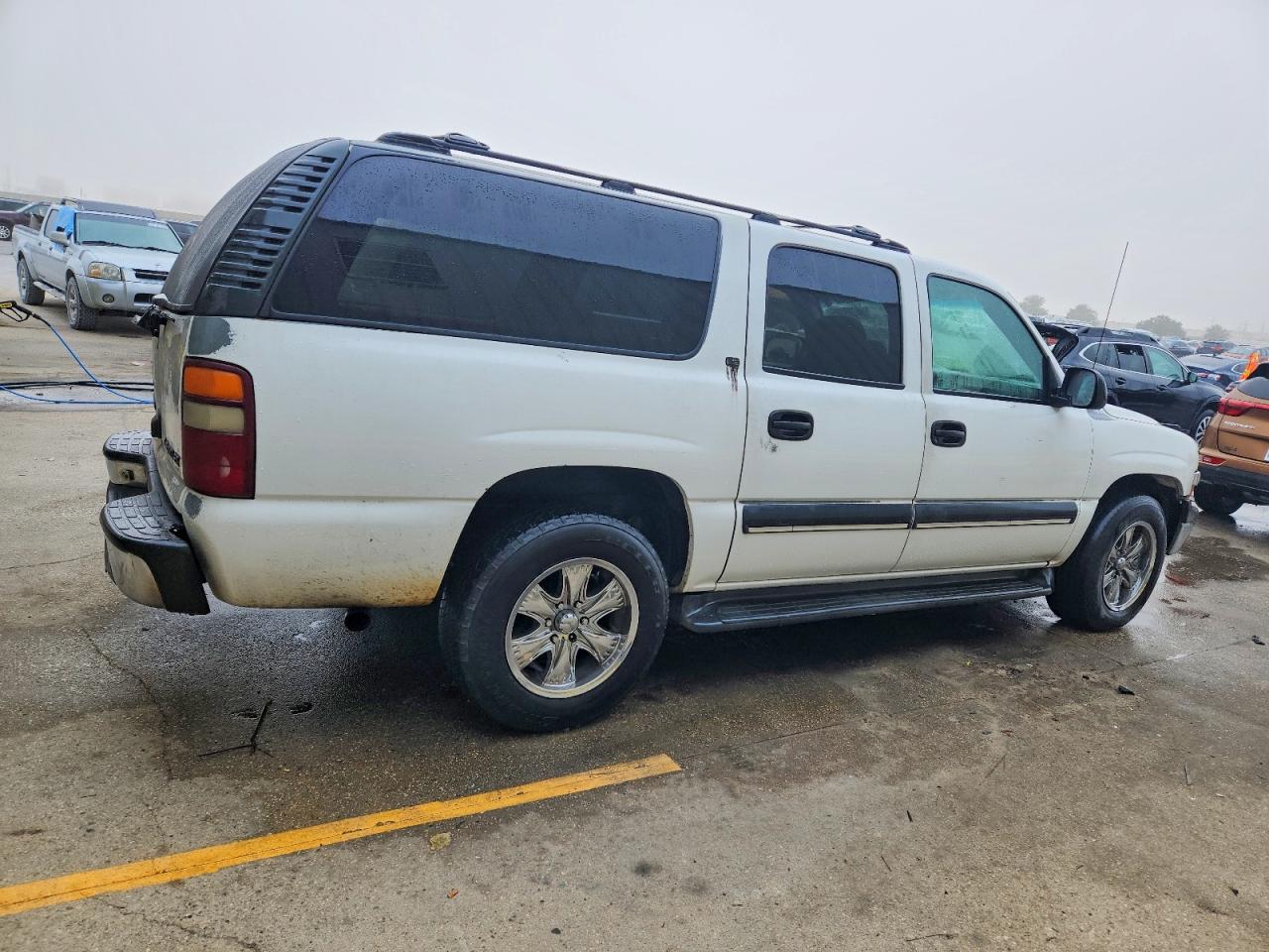 2002 CHEVROLET SUBURBAN C1500 photo 3