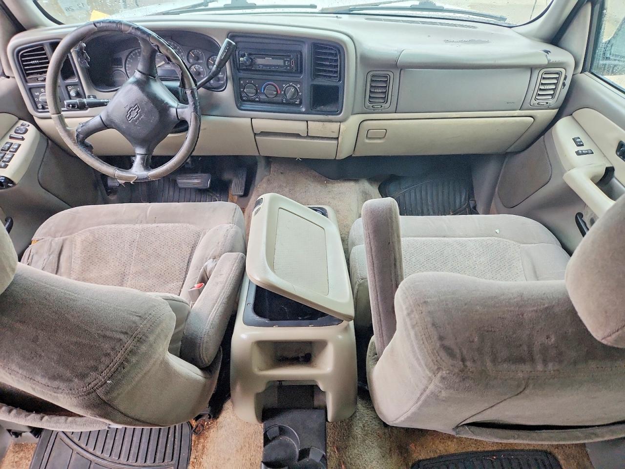 2002 CHEVROLET SUBURBAN C1500 photo 8