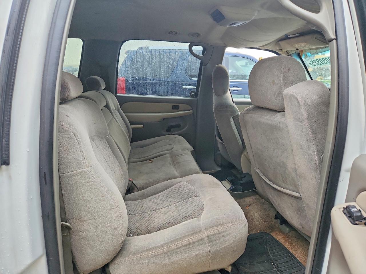 2002 CHEVROLET SUBURBAN C1500 photo 11
