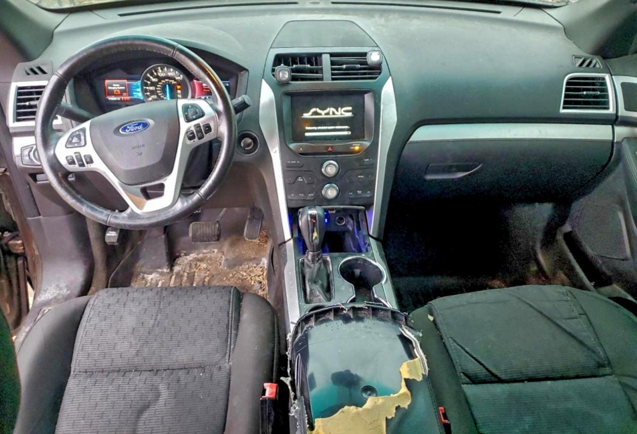 2015 FORD EXPLORER XLT photo 8