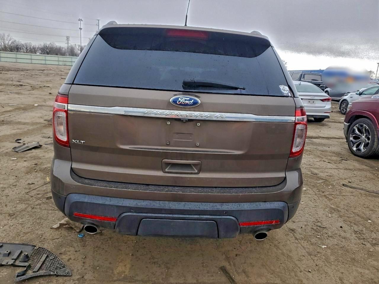 2015 FORD EXPLORER XLT photo 6