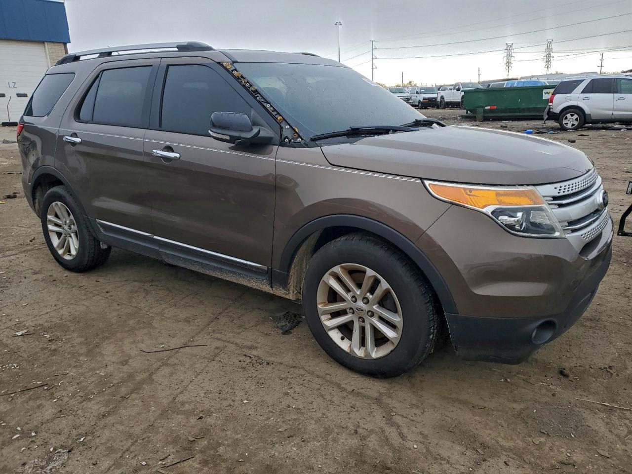 2015 FORD EXPLORER XLT photo 4