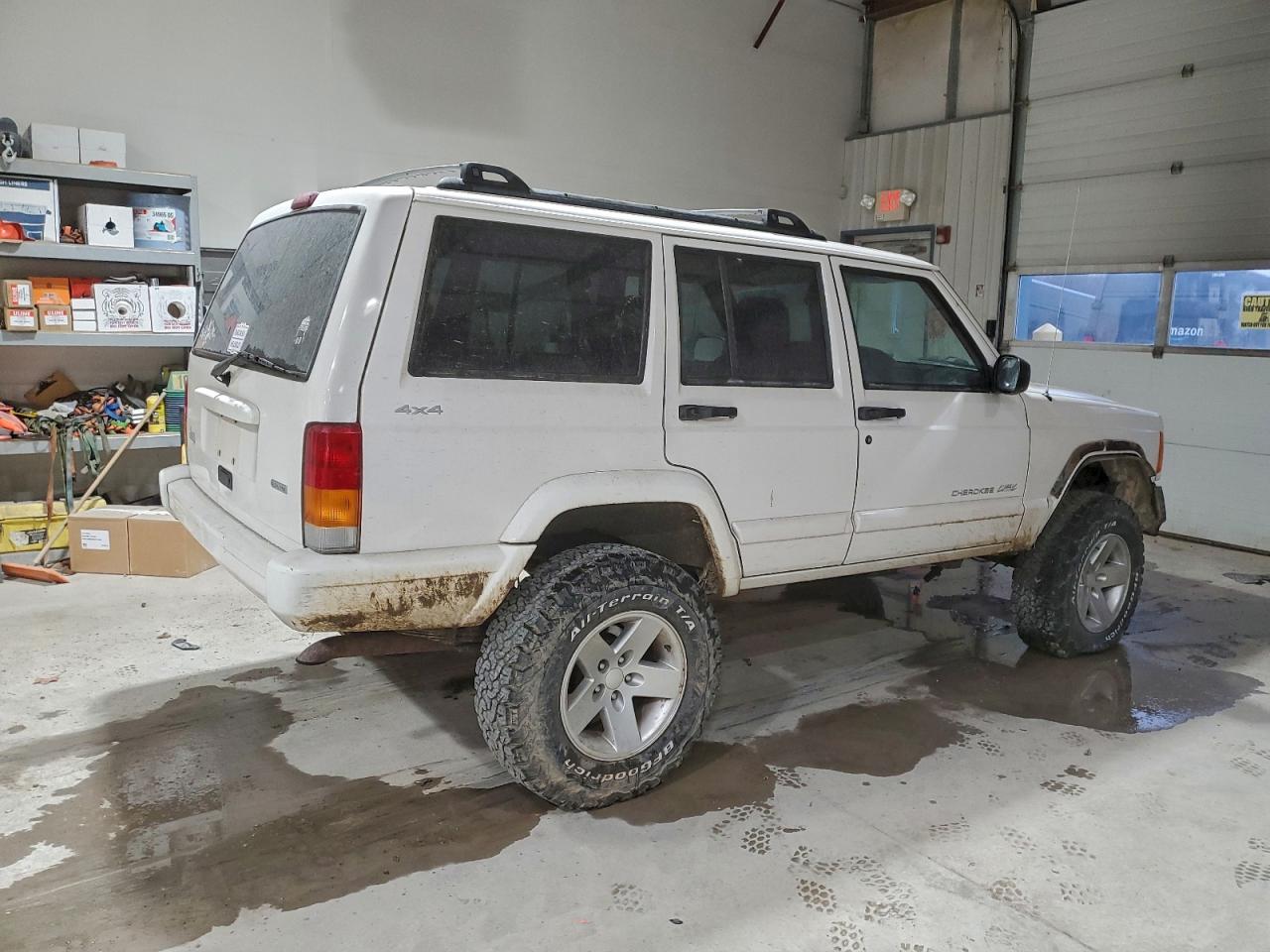 2000 JEEP CHEROKEE CLASSIC photo 3