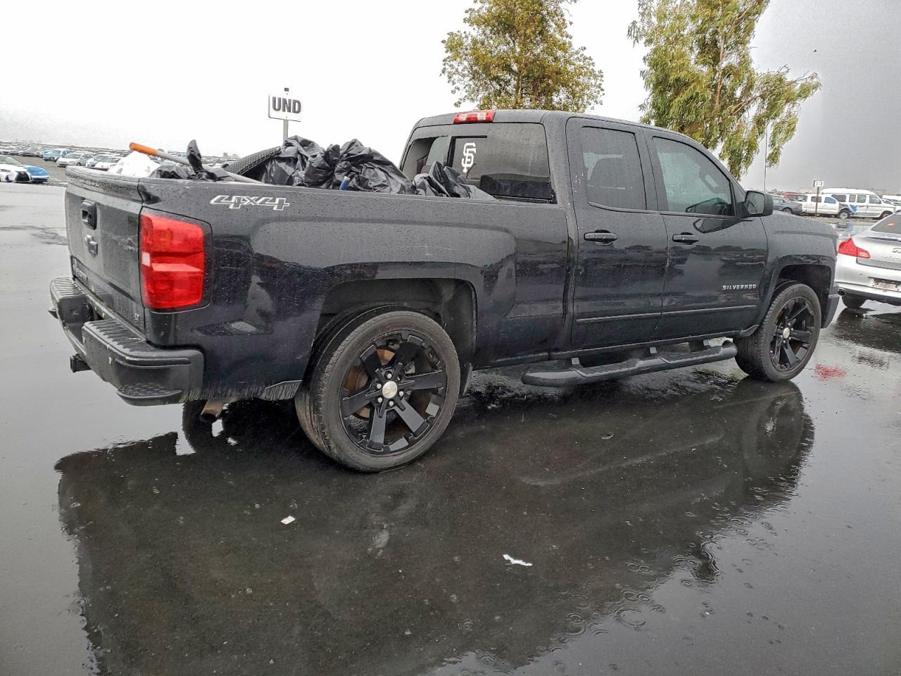 2015 CHEVROLET SILVERADO K1500 LT photo 3