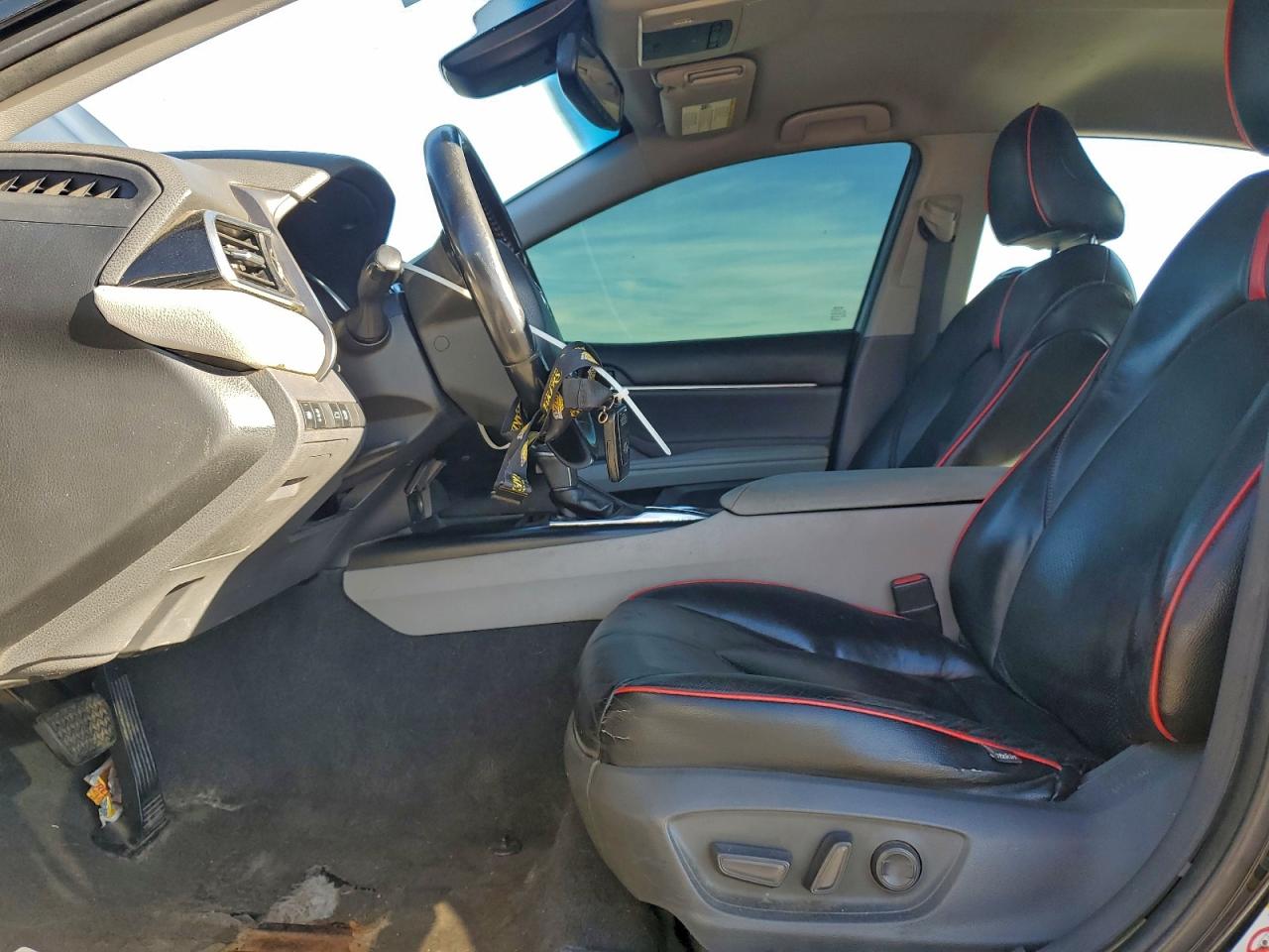 2018 TOYOTA CAMRY HYBRID photo 7