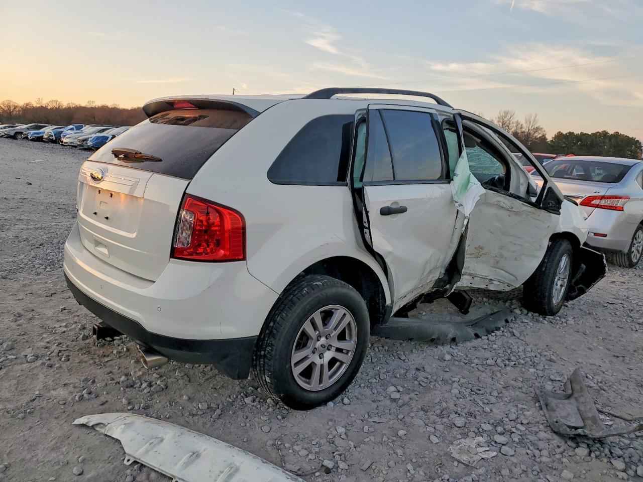 2013 FORD EDGE SE photo 3