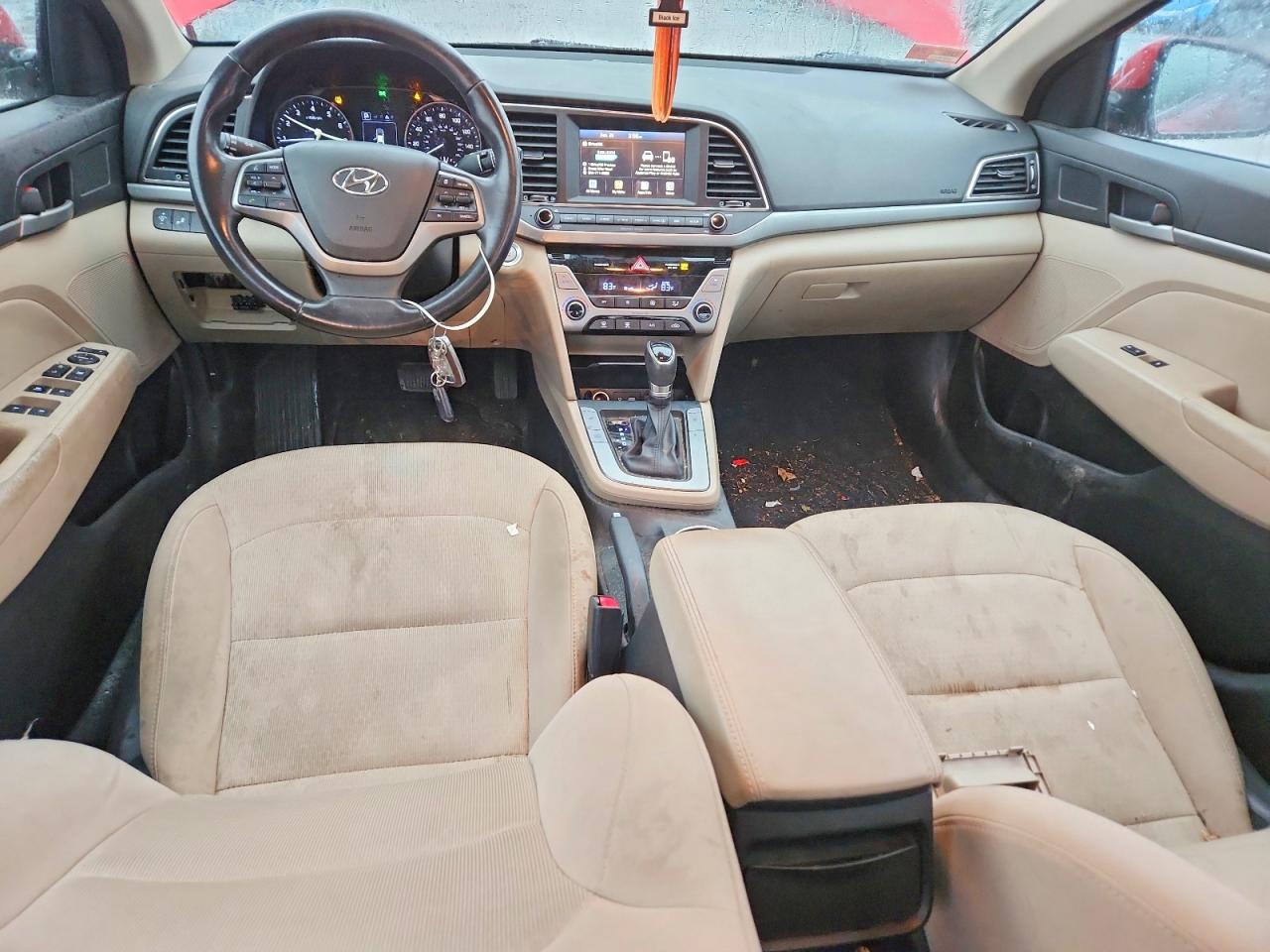 2017 HYUNDAI ELANTRA SE photo 8
