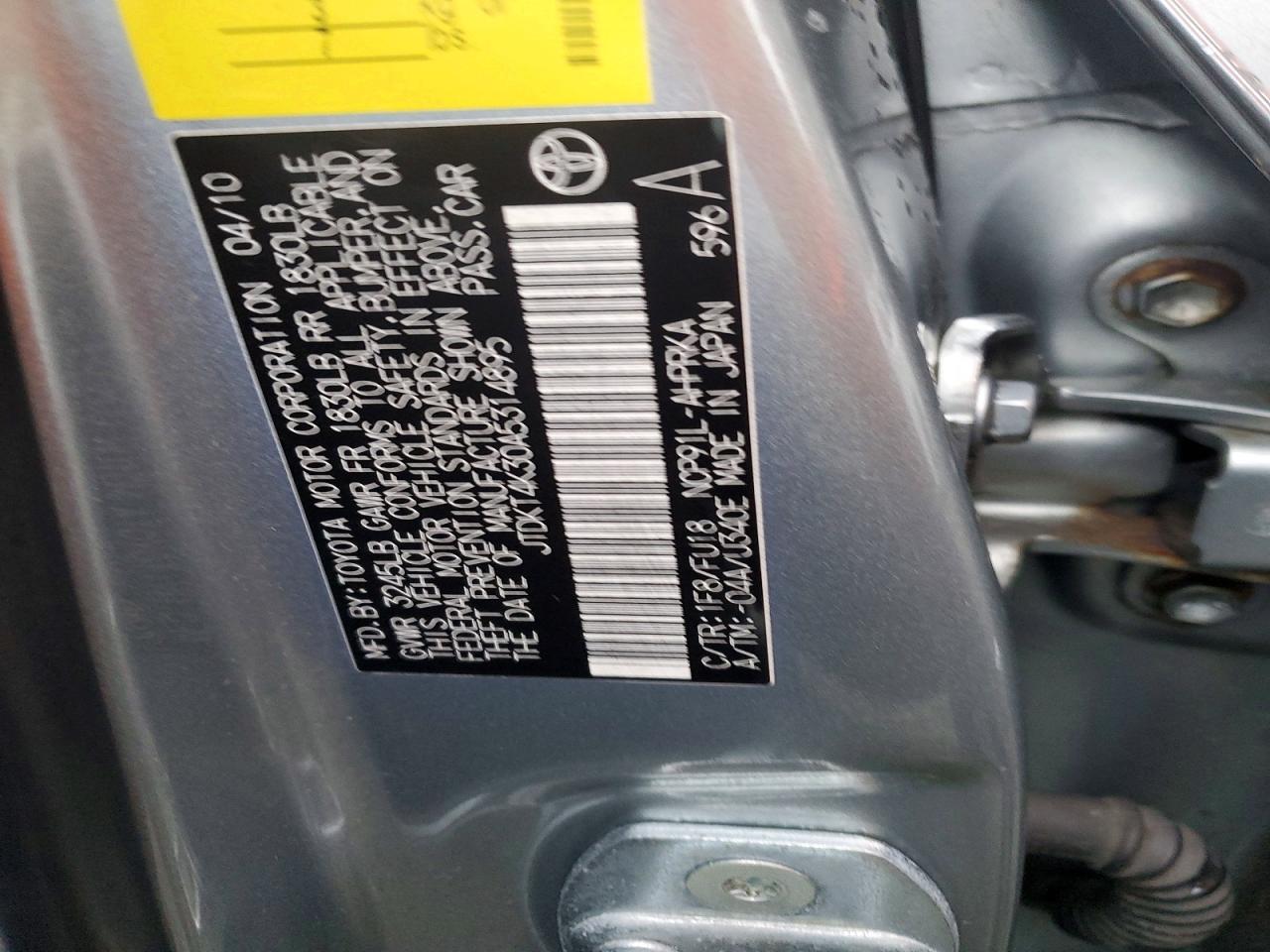 2010 TOYOTA YARIS photo 12