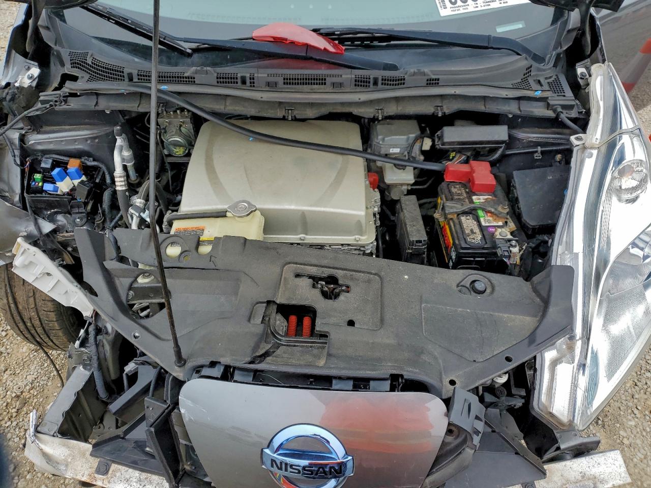 2017 NISSAN LEAF S photo 11