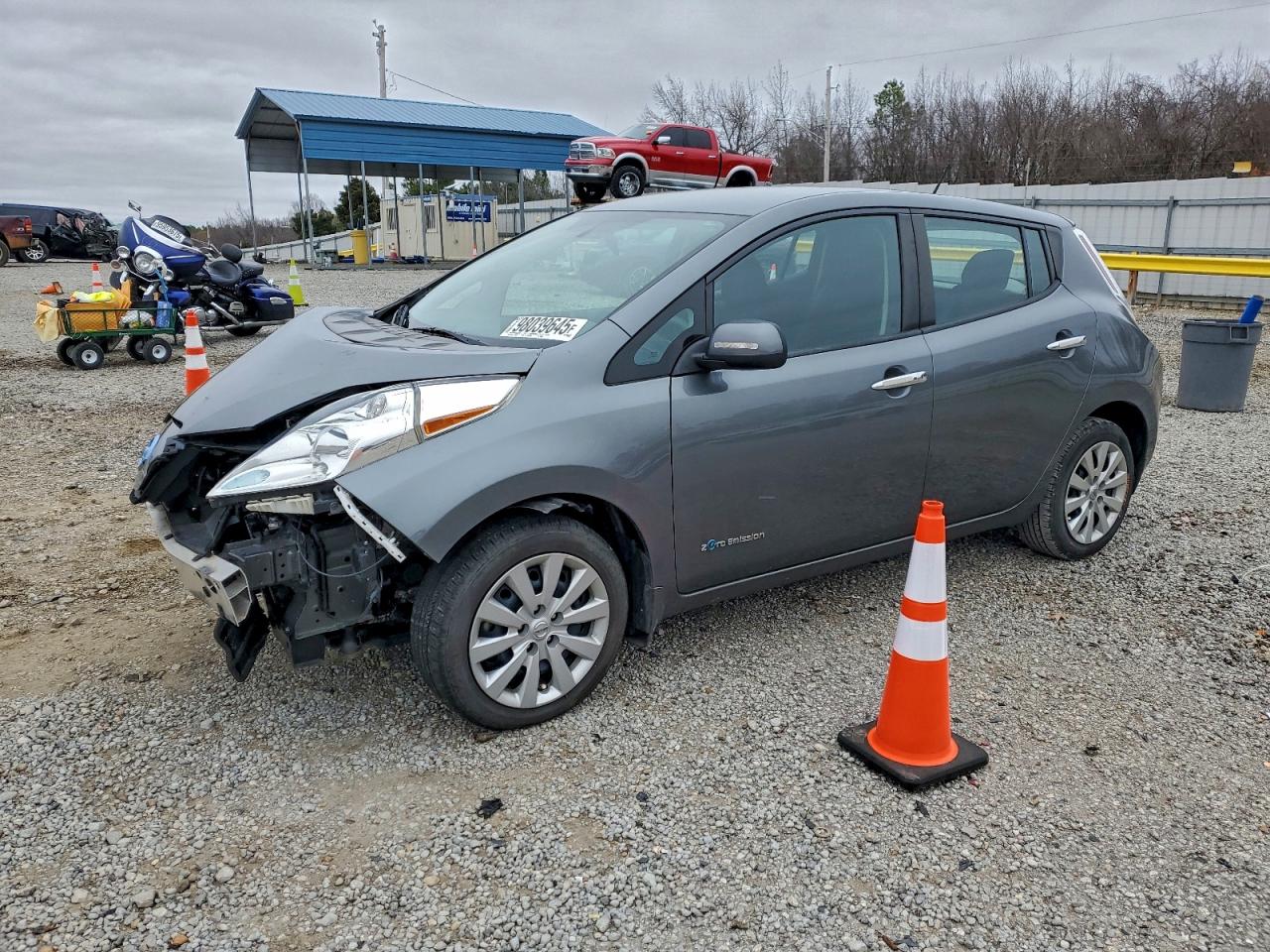 2017 NISSAN LEAF
