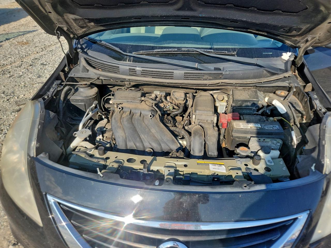 2012 NISSAN VERSA S photo 11