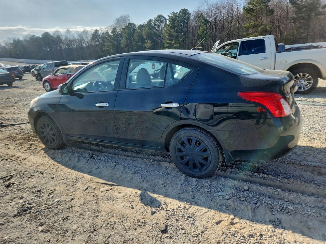 2012 NISSAN VERSA S photo 2