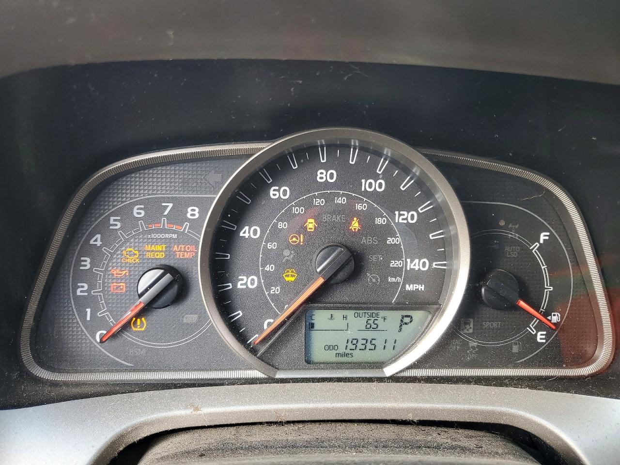 2015 TOYOTA RAV4 XLE photo 9