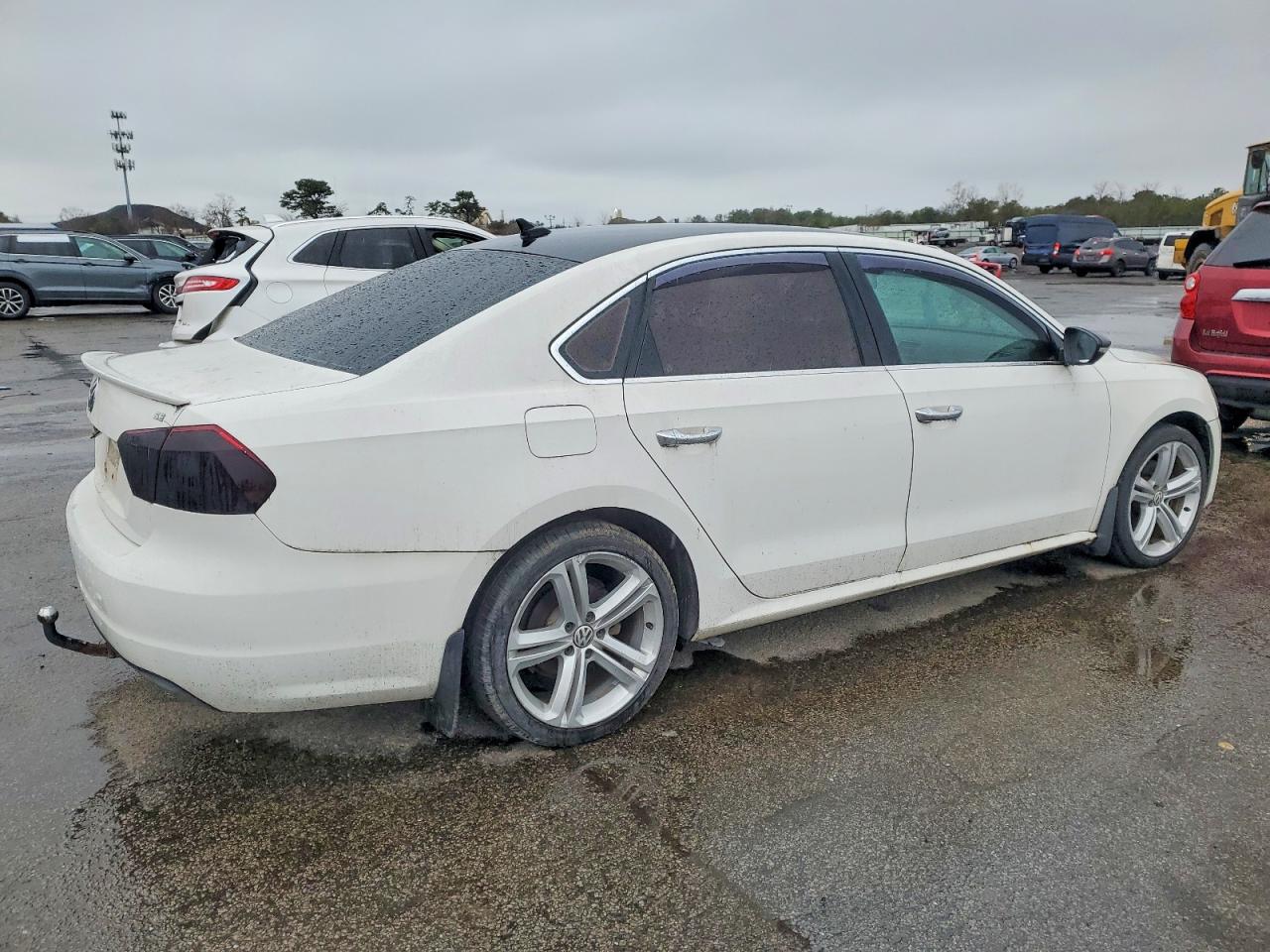 2012 VOLKSWAGEN PASSAT SE photo 3