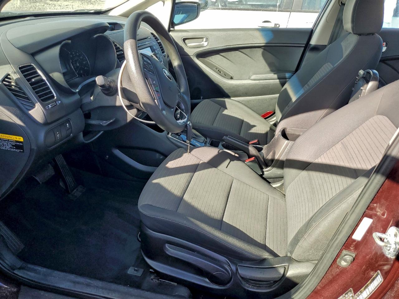 2017 KIA FORTE LX photo 7
