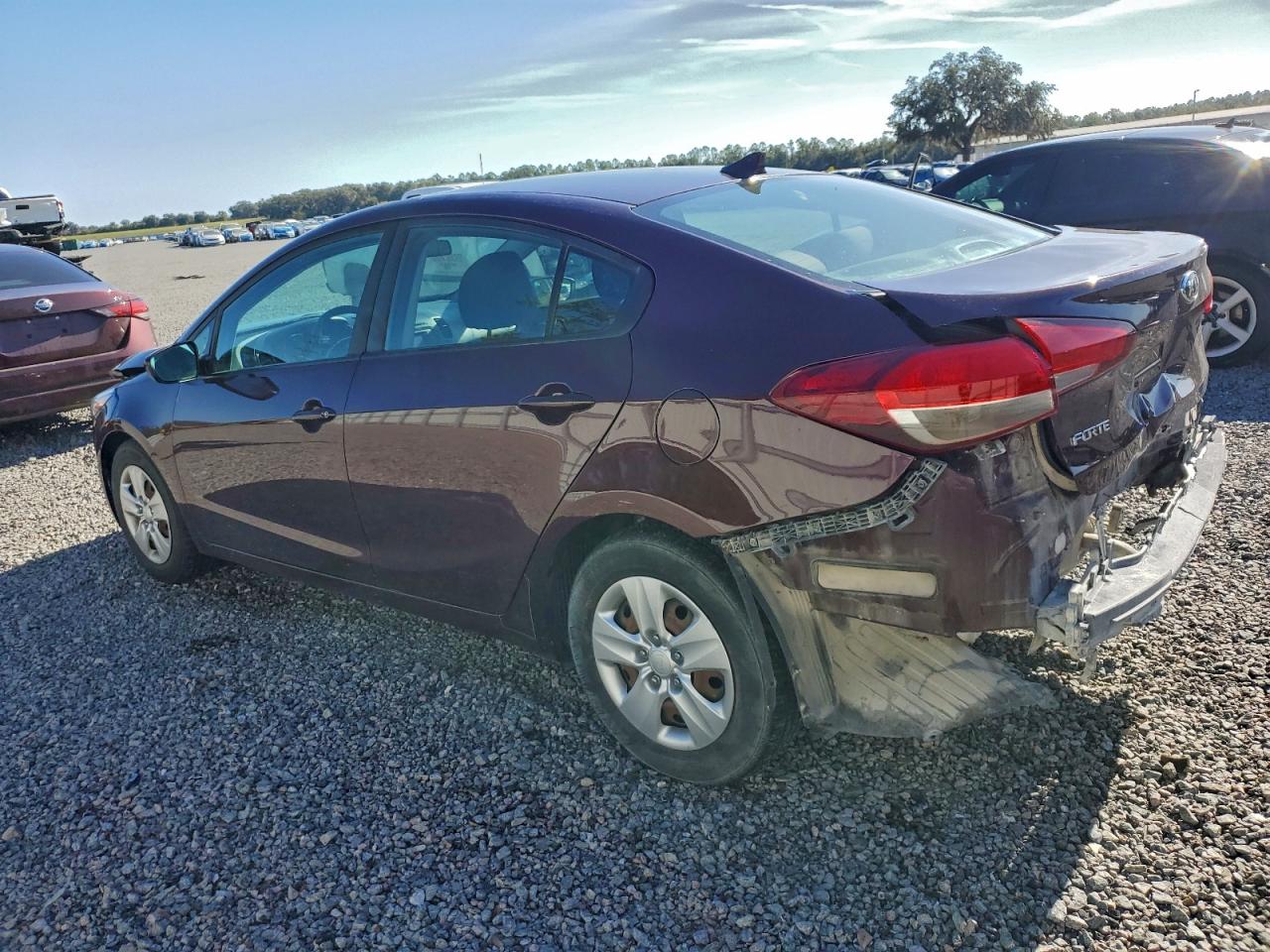 2017 KIA FORTE LX photo 2