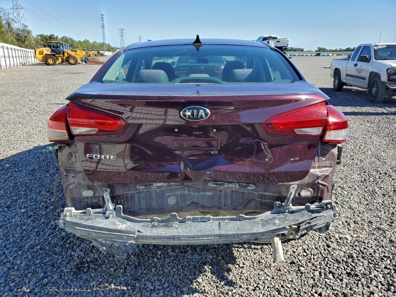 2017 KIA FORTE LX photo 6