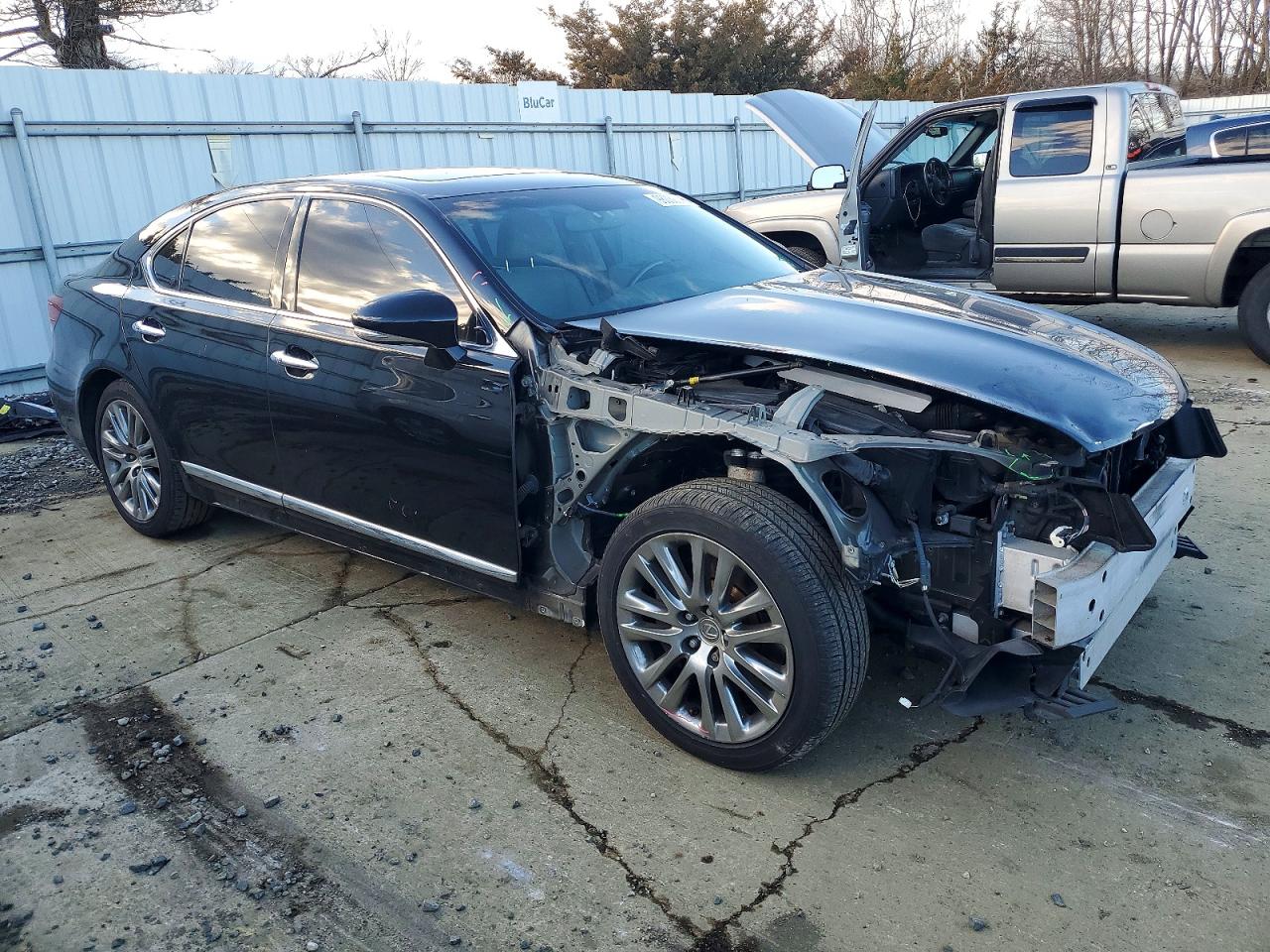 2013 LEXUS LS 460 photo 4