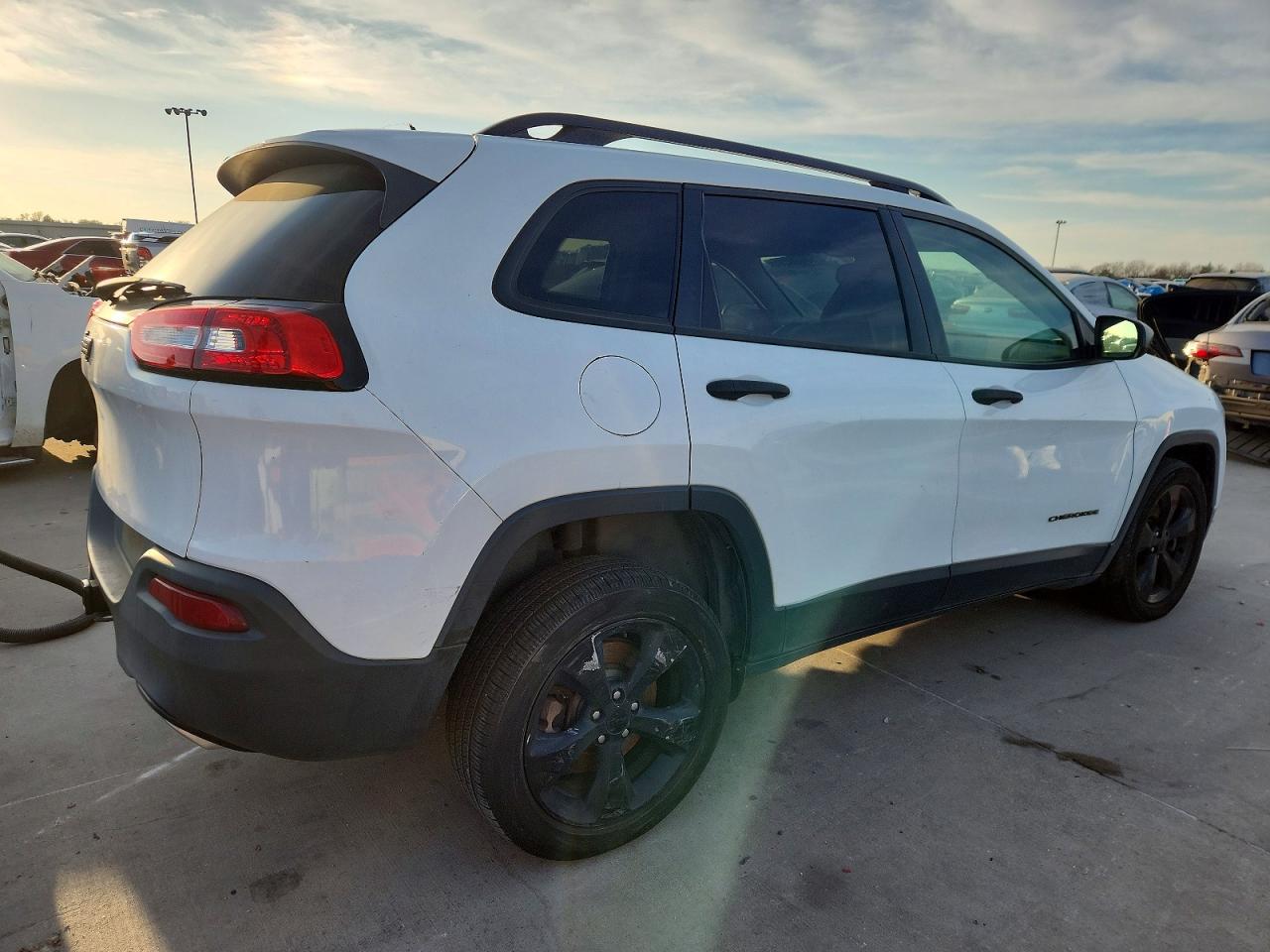 2017 JEEP CHEROKEE SPORT photo 3