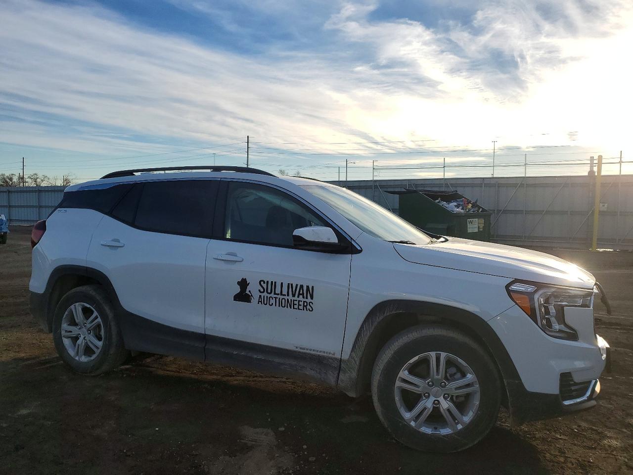 2024 GMC TERRAIN SLE photo 4
