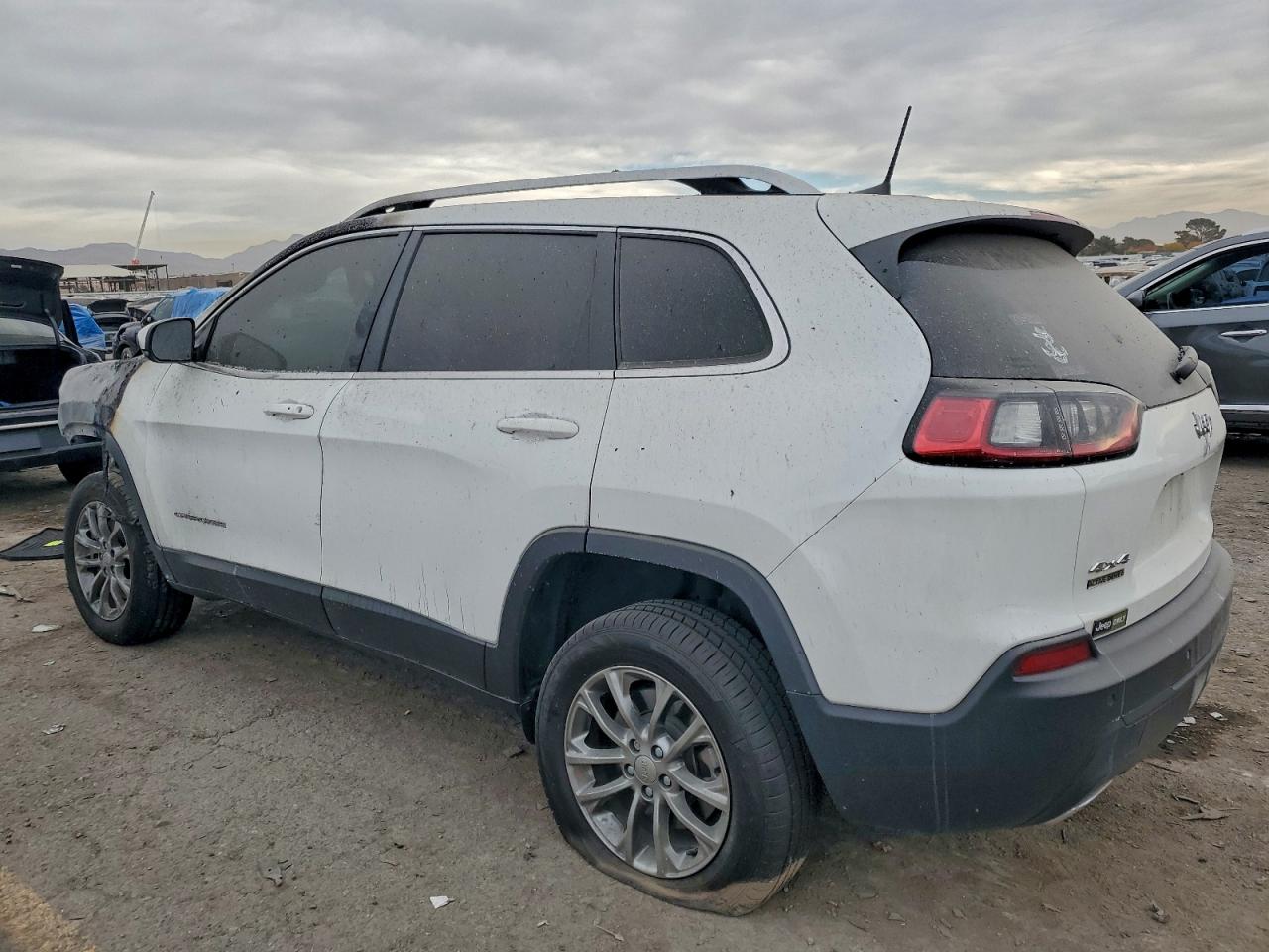 2019 JEEP CHEROKEE LATITUDE PLUS photo 2
