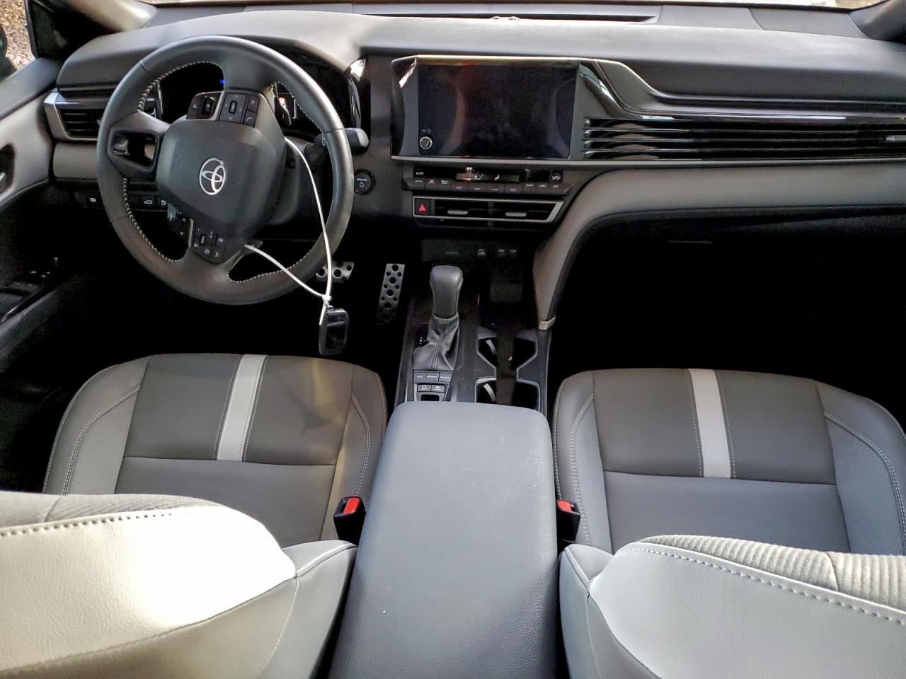 2025 TOYOTA CAMRY XSE photo 15