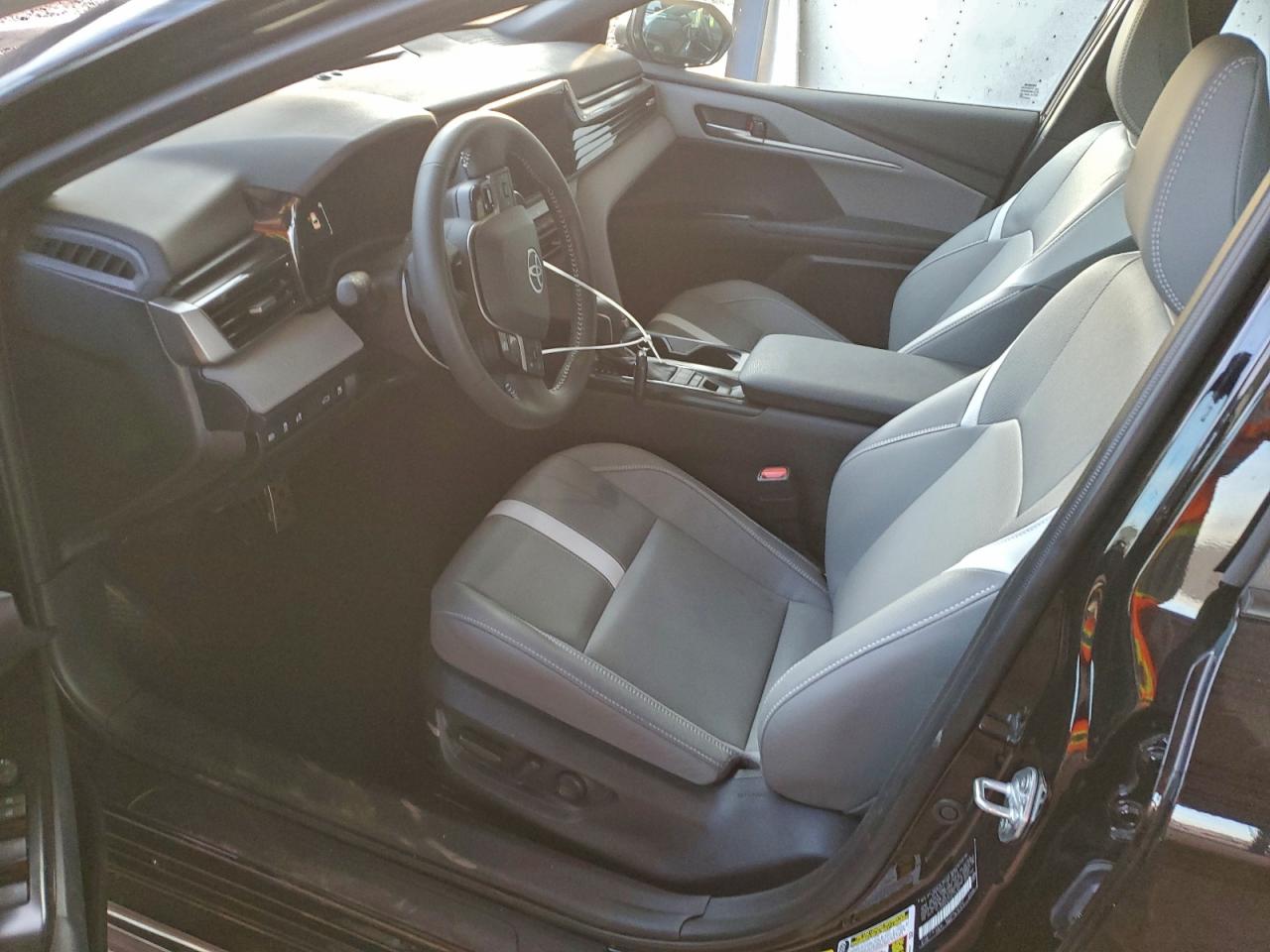 2025 TOYOTA CAMRY XSE photo 13
