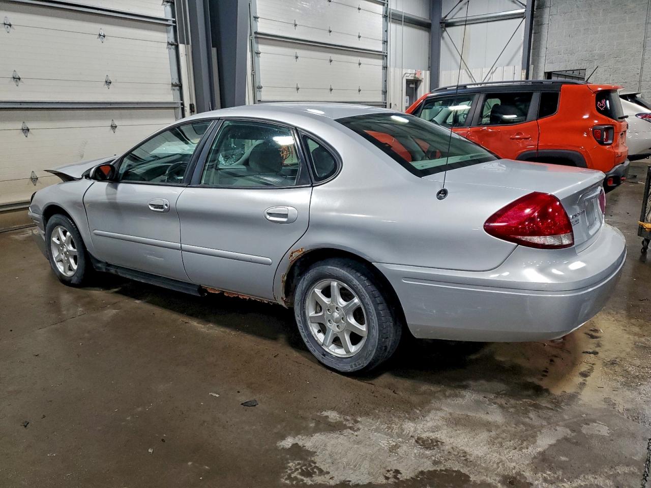 2006 FORD TAURUS SEL photo 2