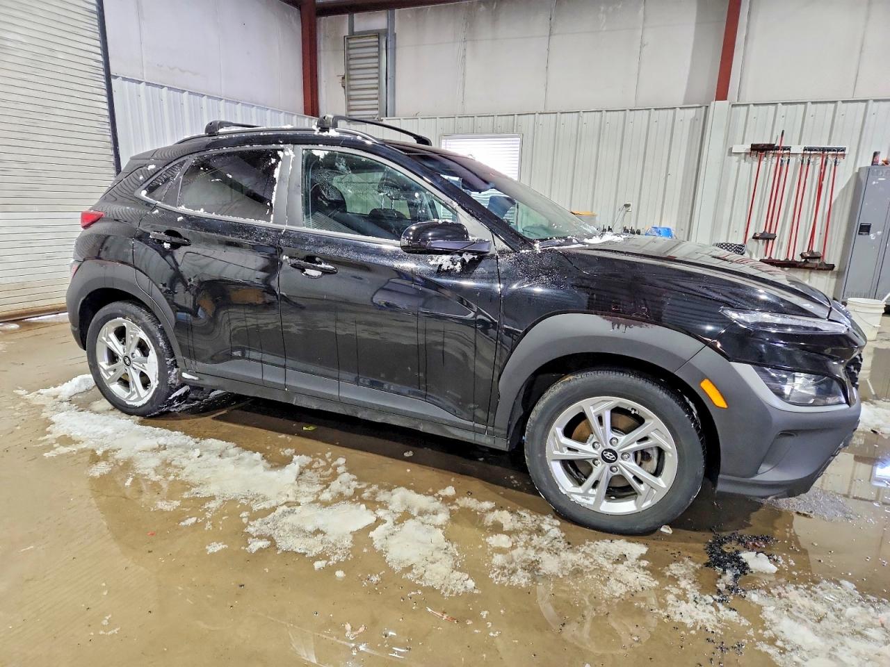 2022 HYUNDAI KONA SEL photo 4
