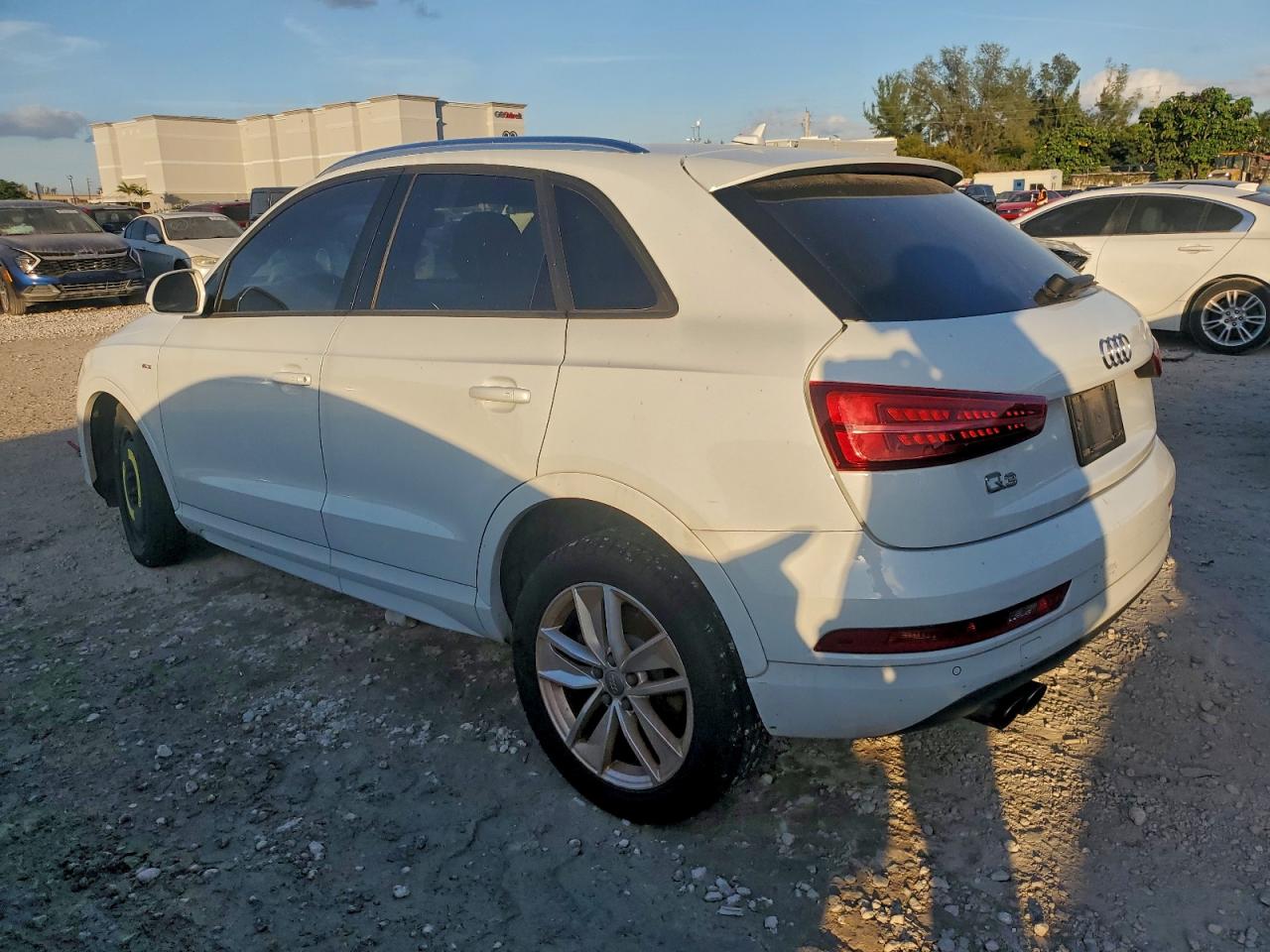 2018 AUDI Q3 PREMIUM photo 2