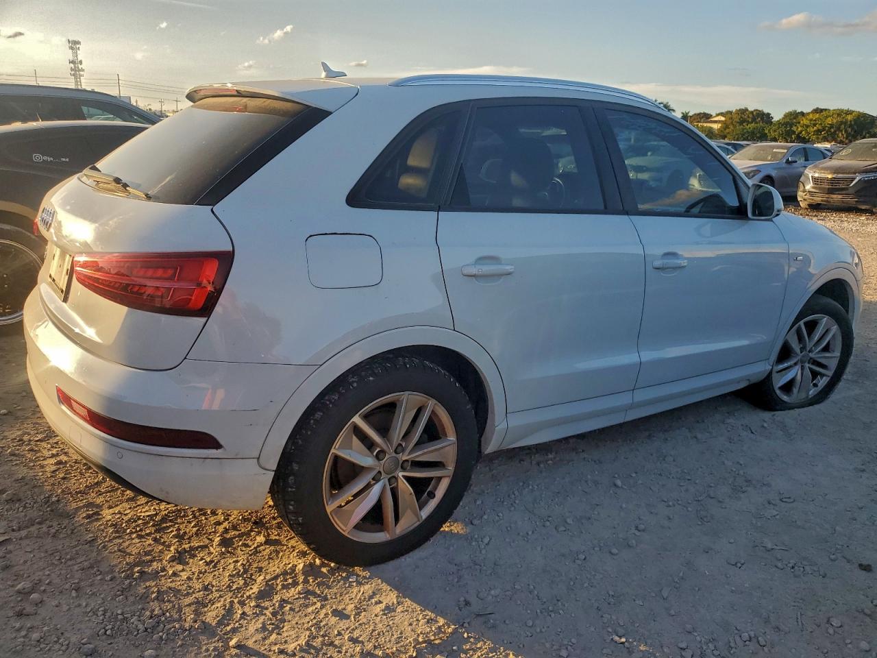 2018 AUDI Q3 PREMIUM photo 3