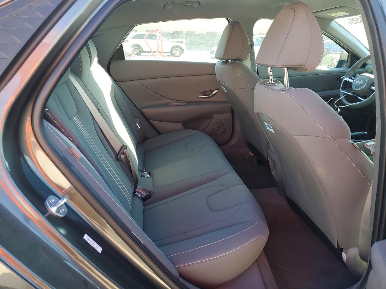 2024 HYUNDAI ELANTRA SEL photo 10