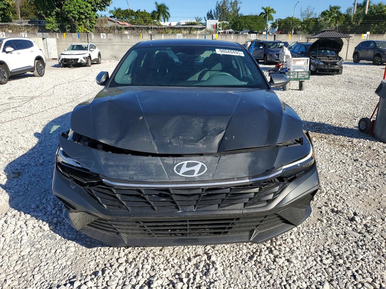 2024 HYUNDAI ELANTRA SEL photo 5