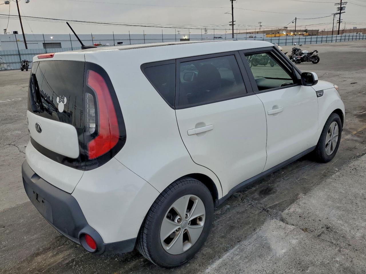 2016 KIA SOUL photo 3