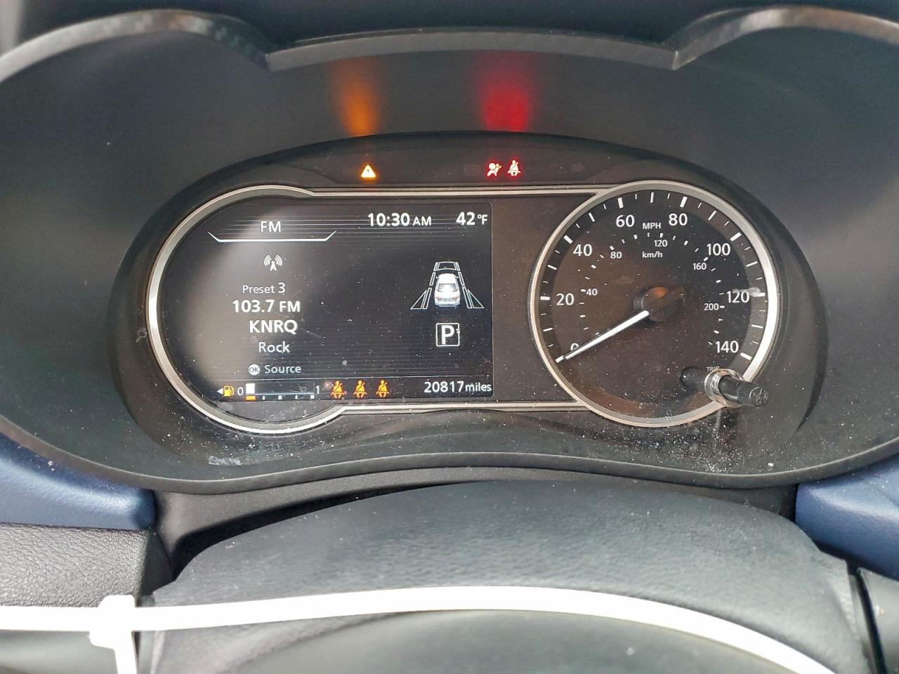2025 NISSAN VERSA SV photo 9