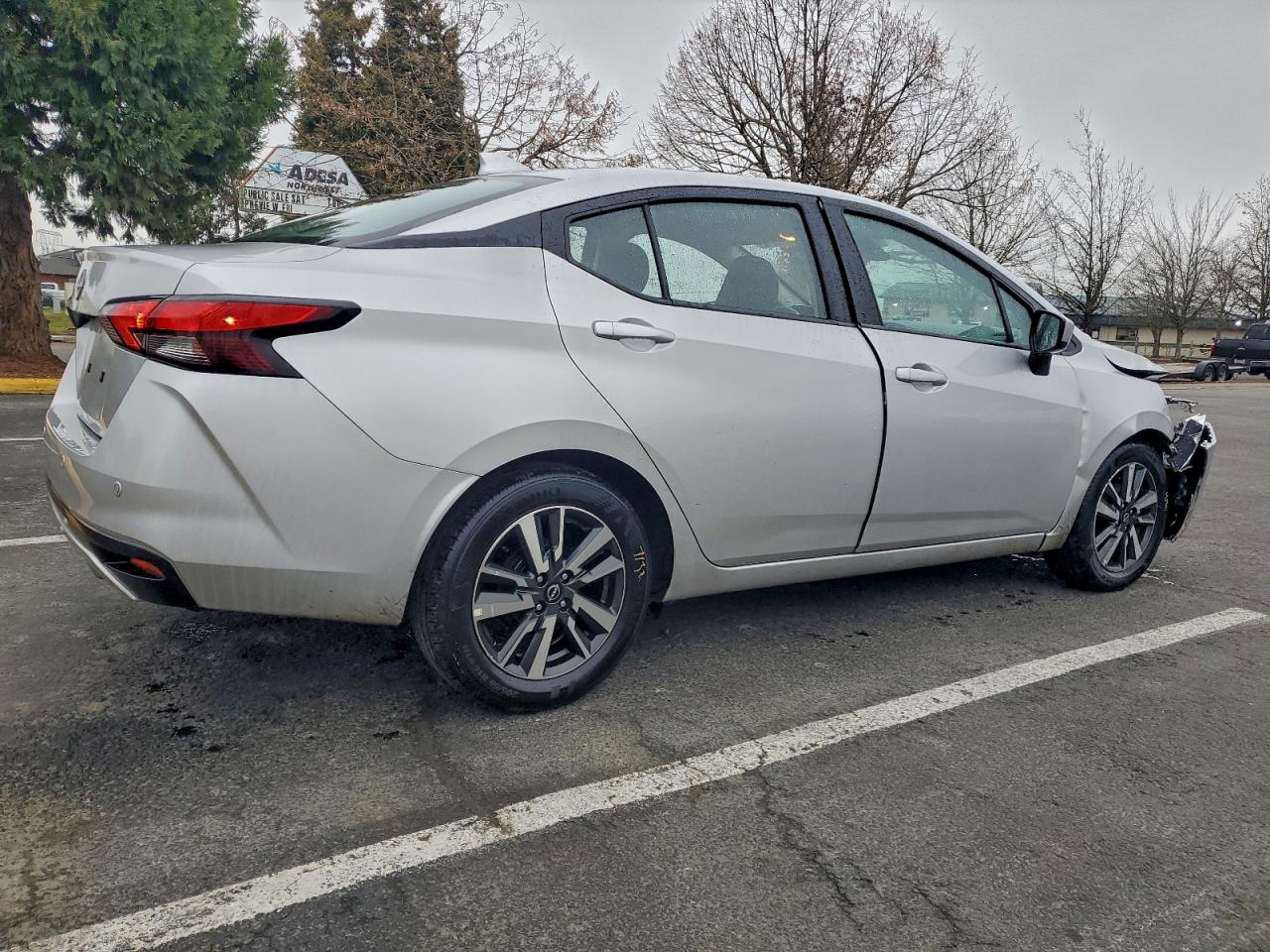 2025 NISSAN VERSA SV photo 3