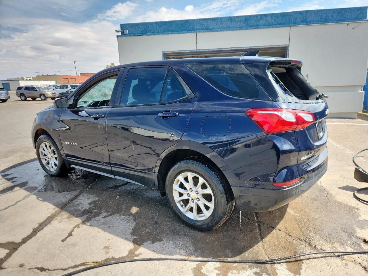 2020 CHEVROLET EQUINOX LS photo 2