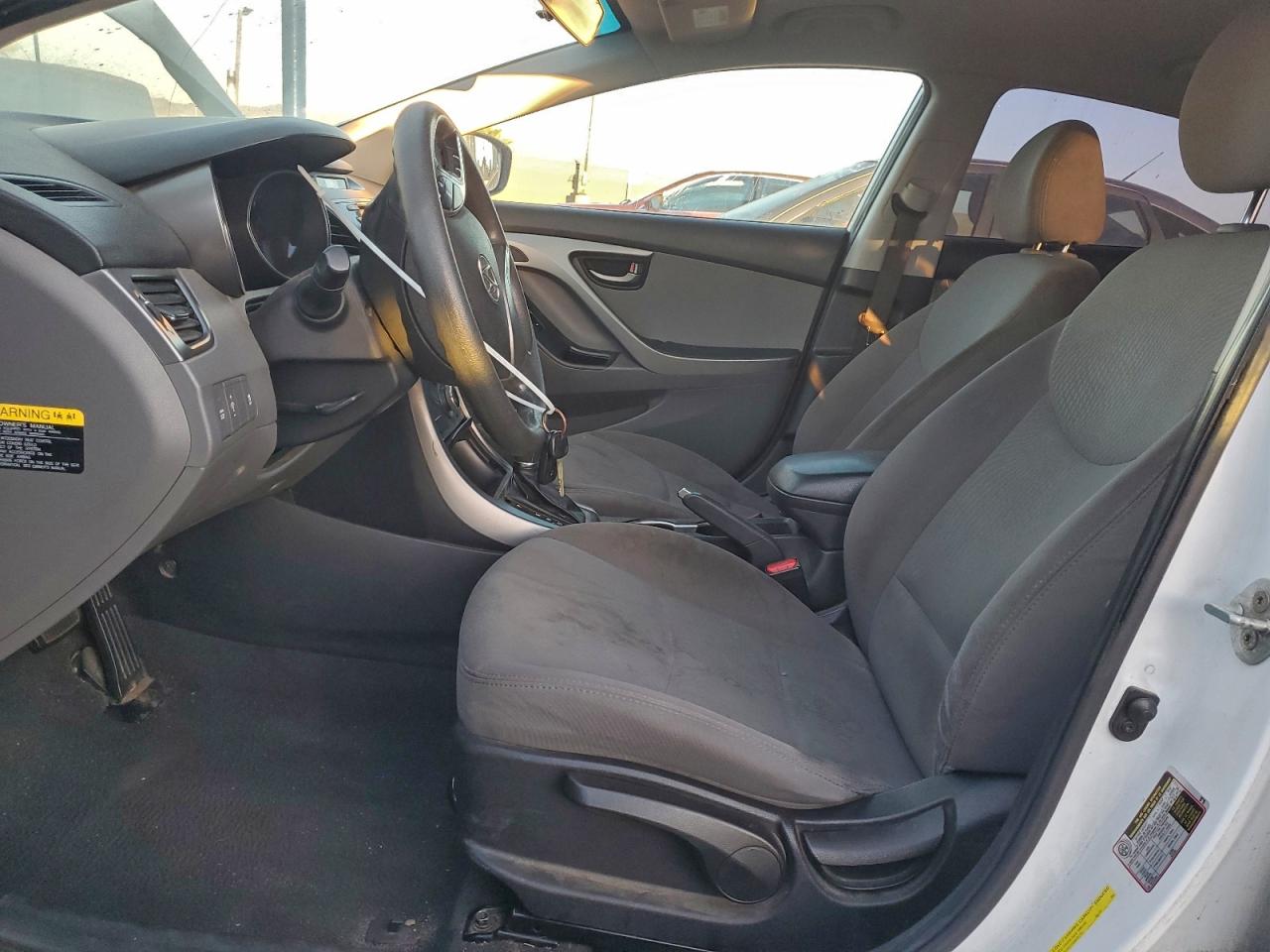 2015 HYUNDAI ELANTRA SE photo 7