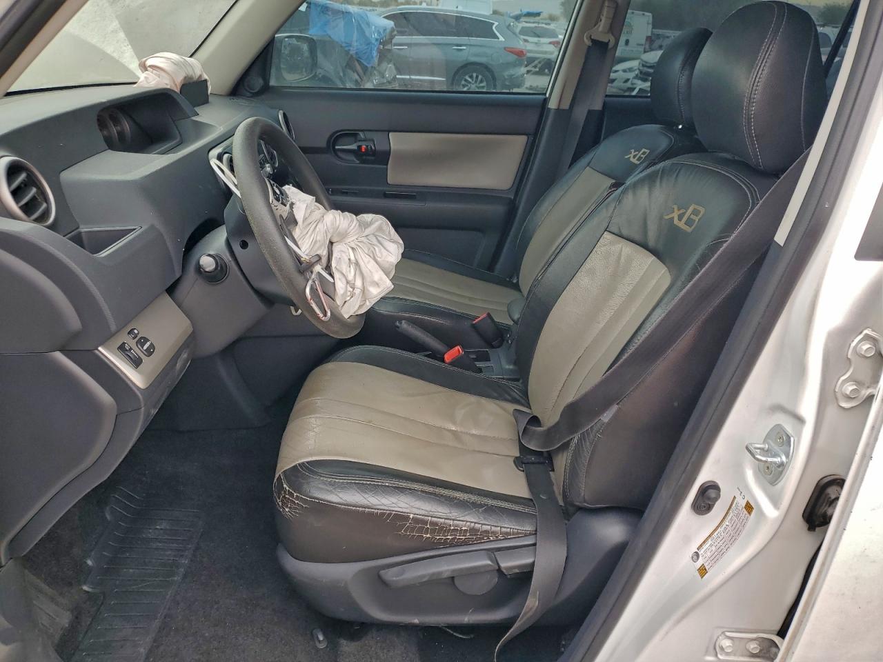 2008 TOYOTA SCION XB photo 7