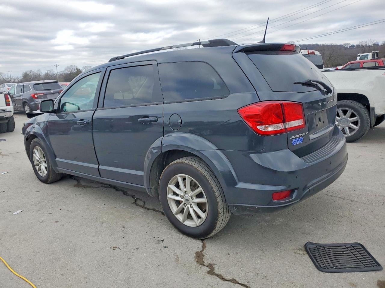 2018 DODGE JOURNEY SXT photo 2