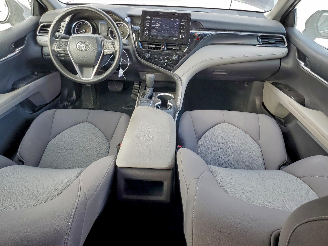 2022 TOYOTA CAMRY LE photo 8