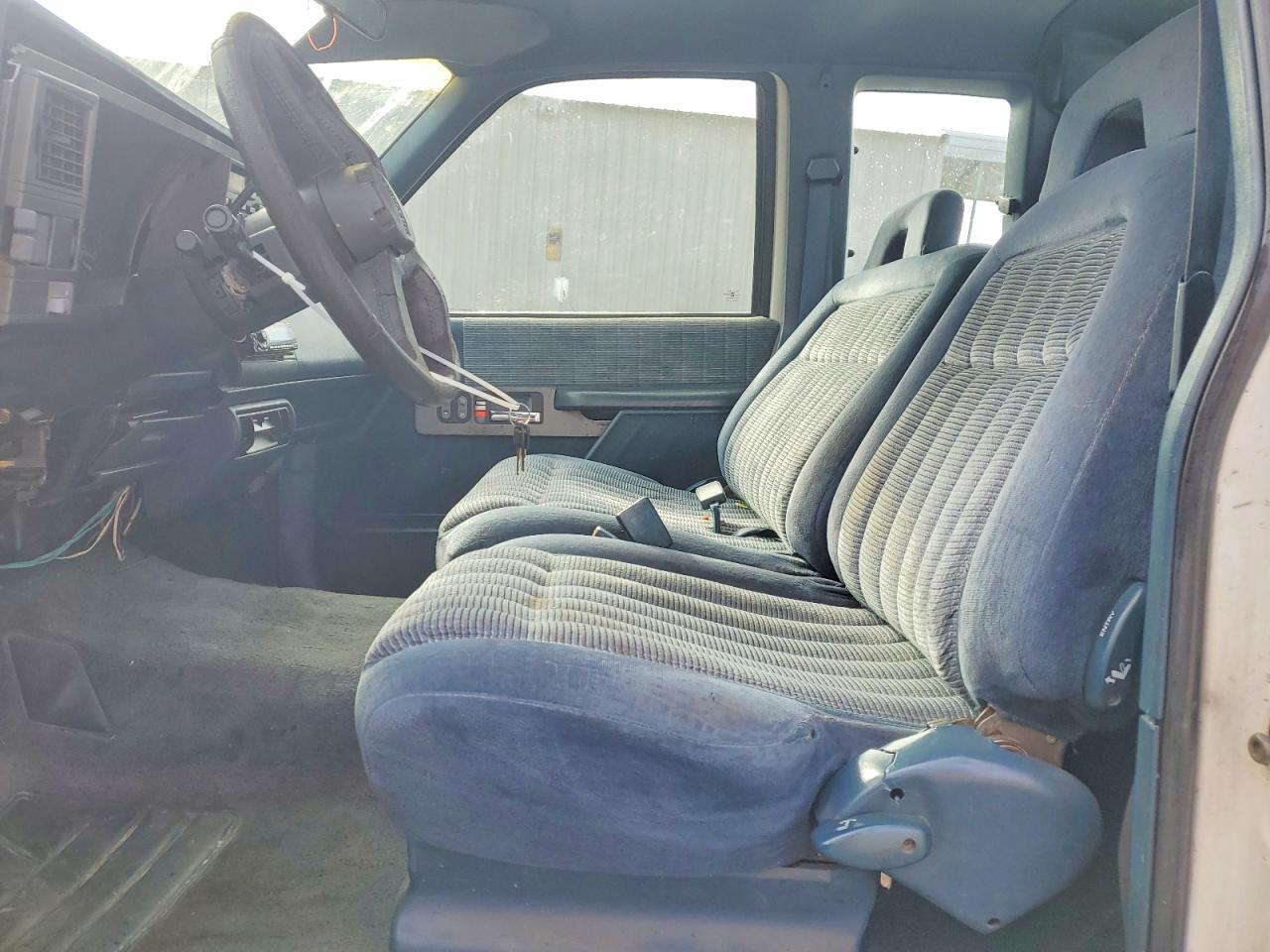 1994 CHEVROLET GMT-400 C1500 photo 7