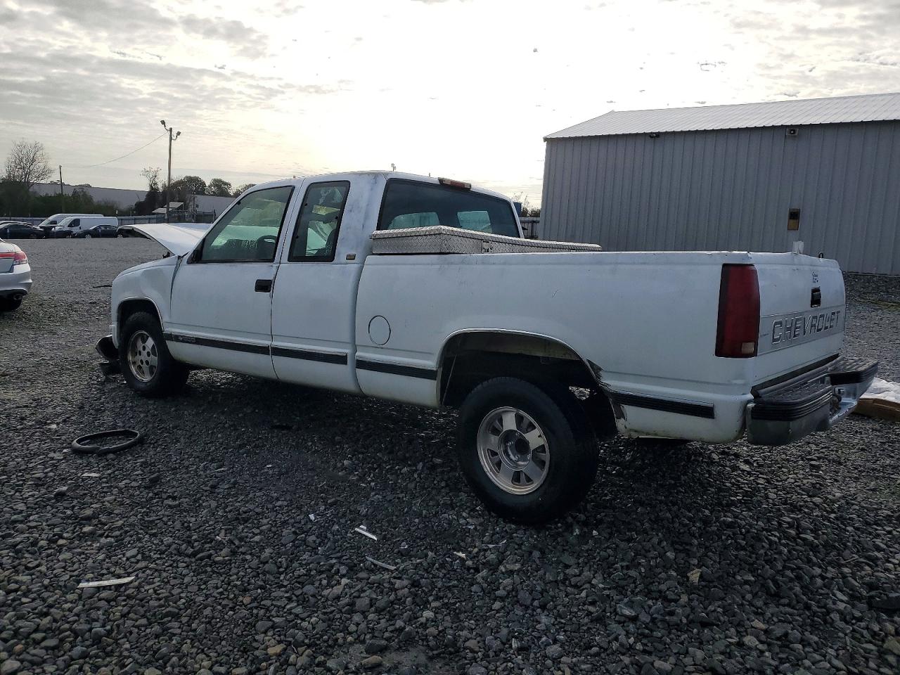 1994 CHEVROLET GMT-400 C1500 photo 2
